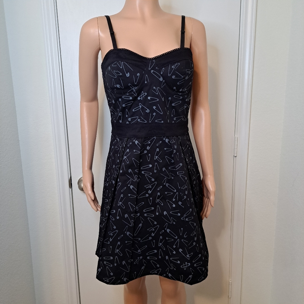 Dead Threads Goth Dress Womens Sz M Black Gray Safety Pin Patterned A Line